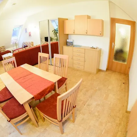 Gaestehaus Haiminger Ehemalig Schmelz Maison d'hôtes